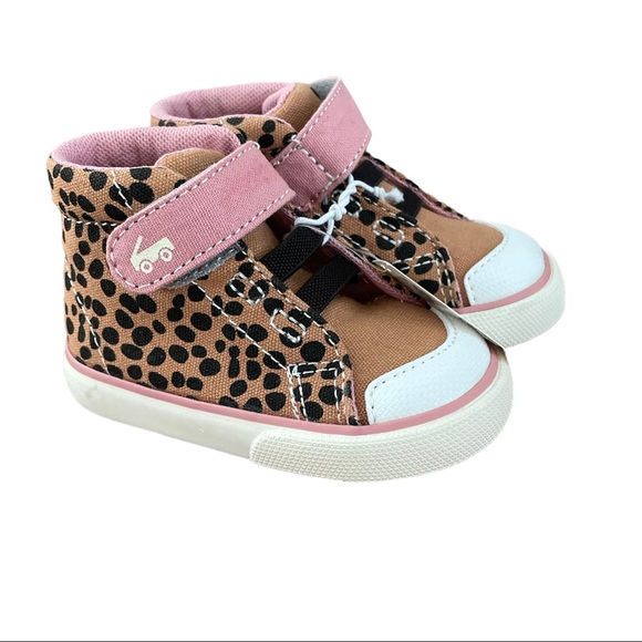 NEW See Kai Run Animal Dots Sneakers Size 4 - Picture 1 of 7